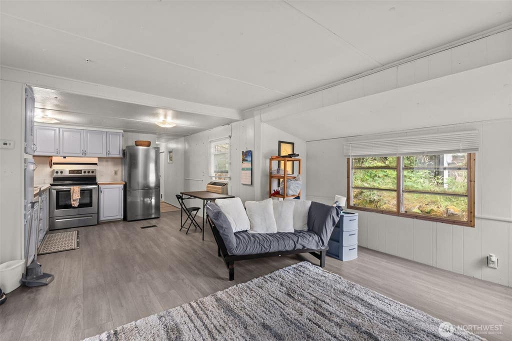 Photo of 31813 21st Avenue SW #27, Federal Way, WA 98023 (MLS # 2561451)