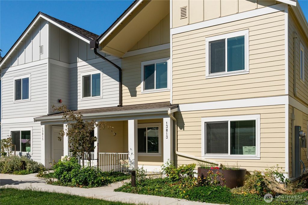 Photo of 13813 32nd Lane S, Tukwila, WA 98168 (MLS # 2516759)