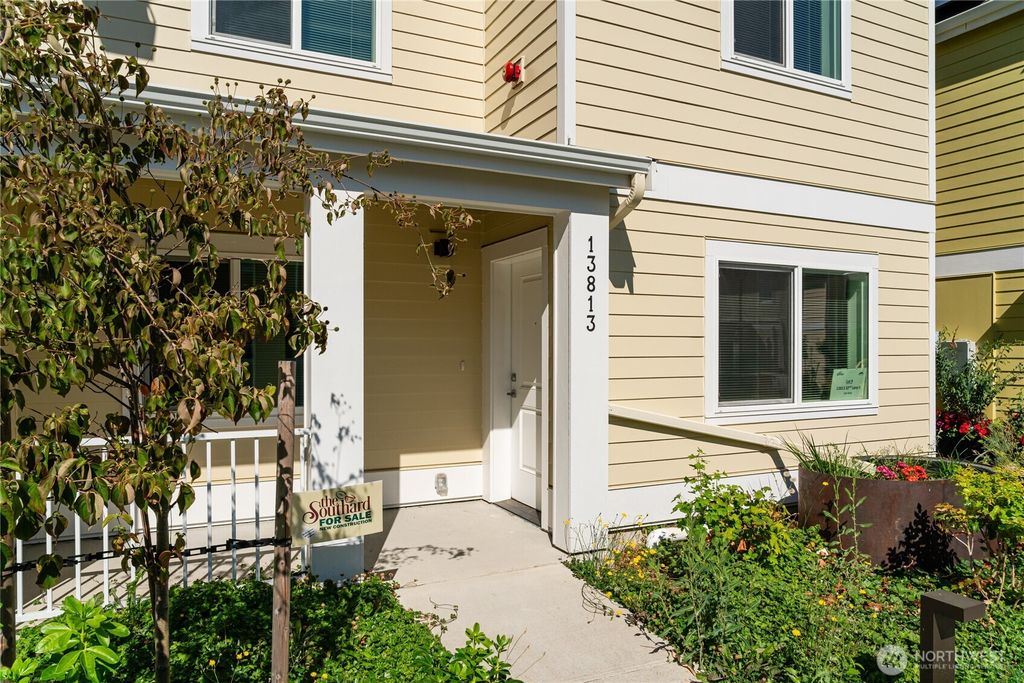 Photo of 13813 32nd Lane S, Tukwila, WA 98168 (MLS # 2516759)