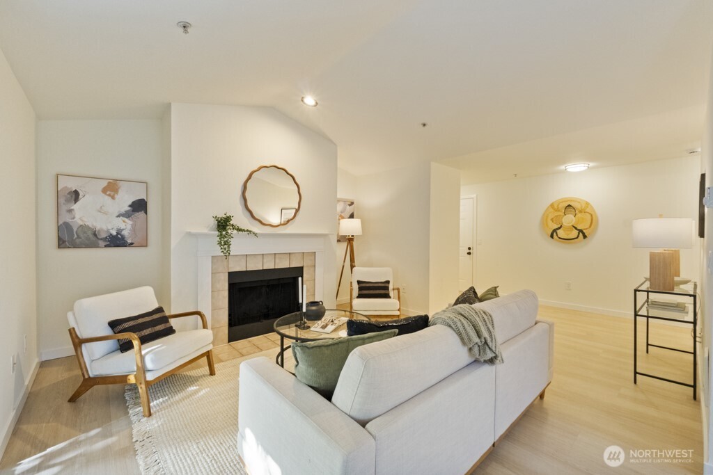 23317 Cedar Way L201