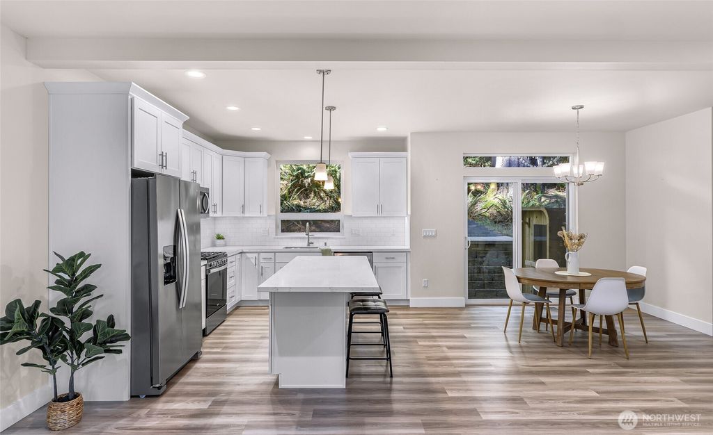 Photo of 28 Hillside Place, Bellingham, WA 98229 (MLS # 2502482)