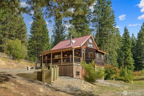 Photo of 760 Wagon Wheel Rd. RD, Cle Elum, WA 98922 (MLS # 2579087)