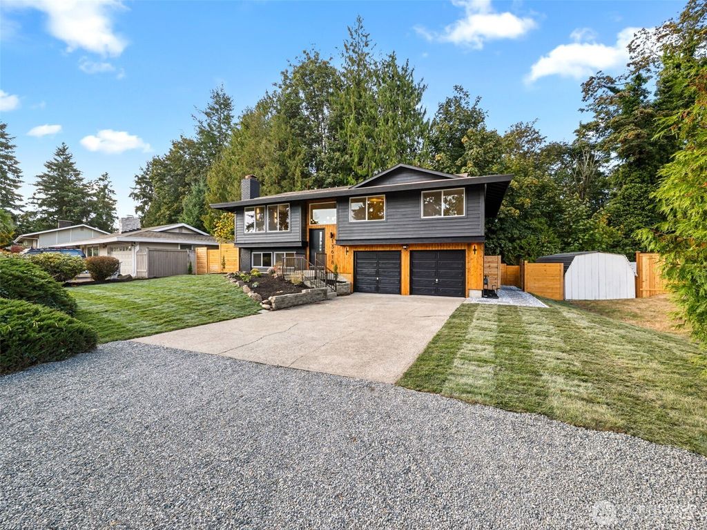 Photo of 13518 SE 141st Street, Renton, WA 98059 (MLS # 2497229)