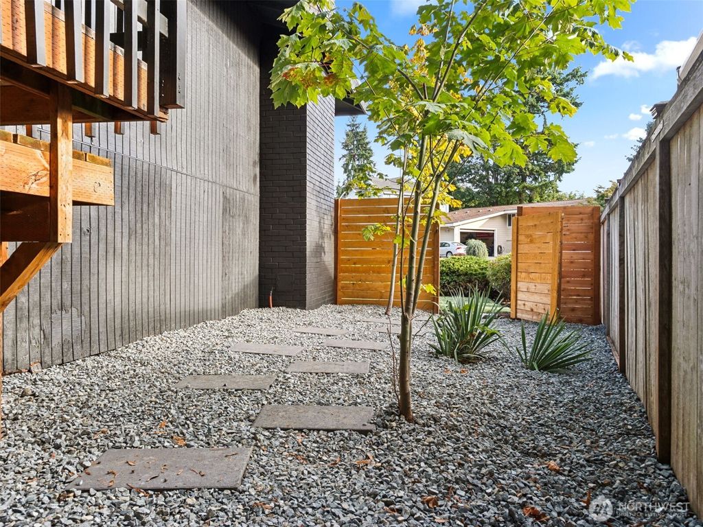 Photo of 13518 SE 141st Street, Renton, WA 98059 (MLS # 2497229)