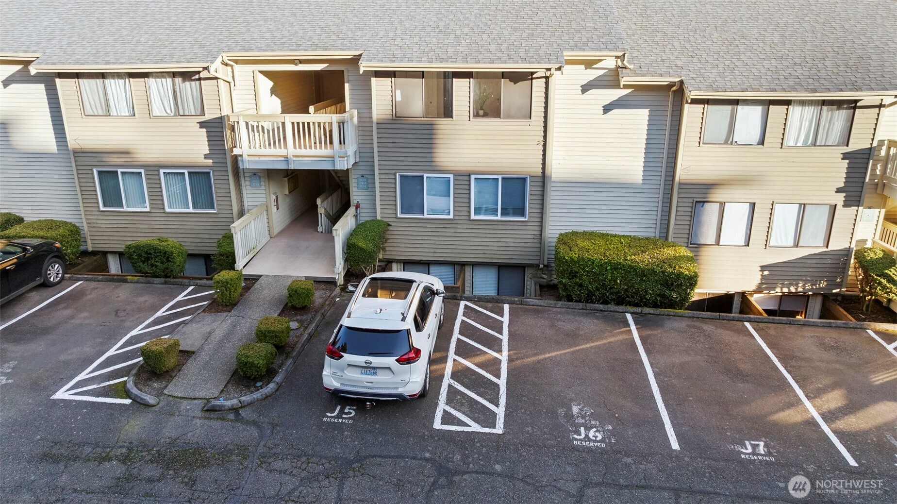 1725 W Sunn Fjord Lane J304