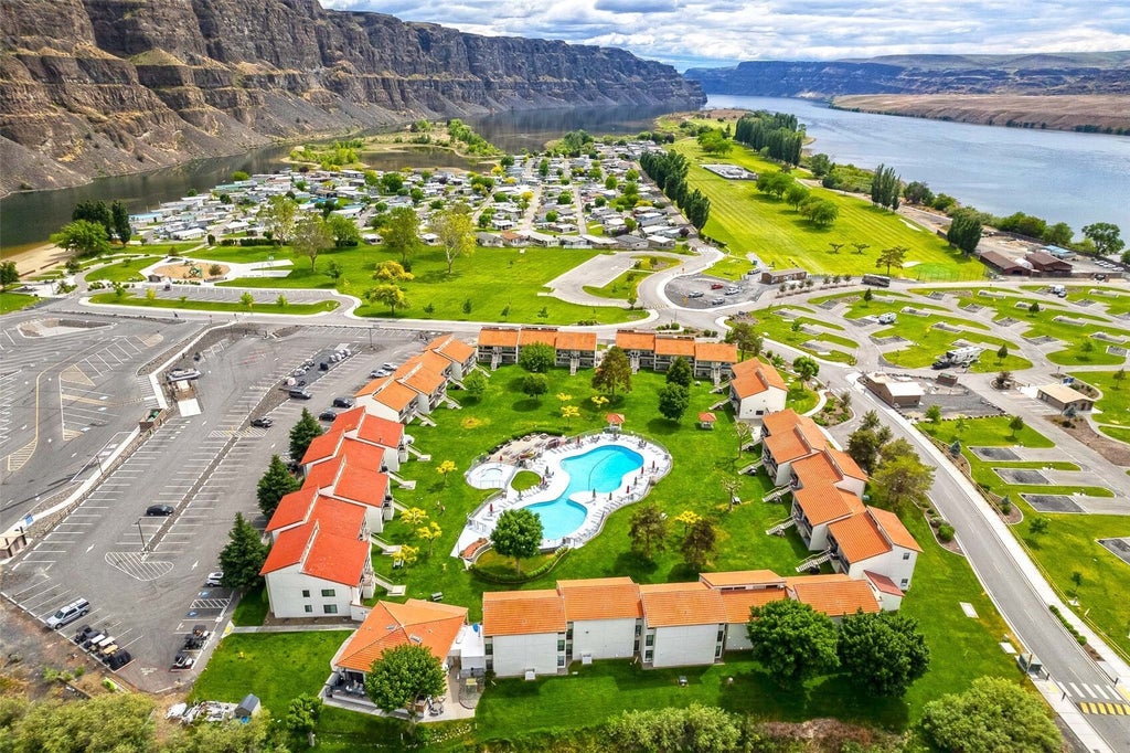 Photo of 8903 Crescent Bar Road NW #105, Quincy, WA 98848 (MLS # 2597440)