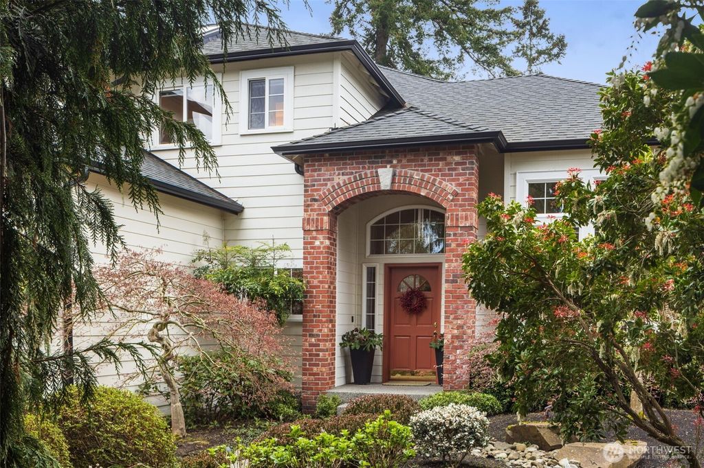 Photo of 2764 71st Avenue SE, Mercer Island, WA 98040 (MLS # 2356833)