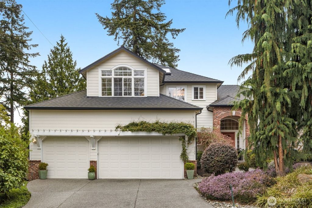 Photo of 2764 71st Avenue SE, Mercer Island, WA 98040 (MLS # 2356833)