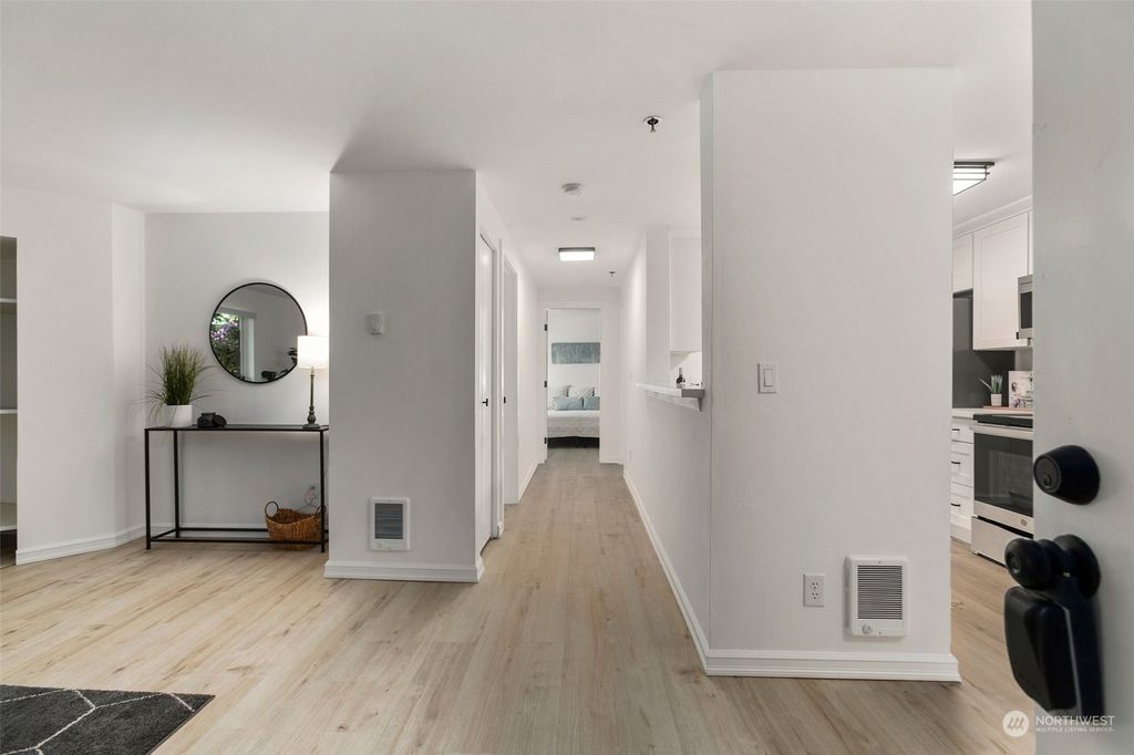 Photo of 975 Aberdeen Avenue NE #F107, Renton, WA 98056 (MLS # 2235003)