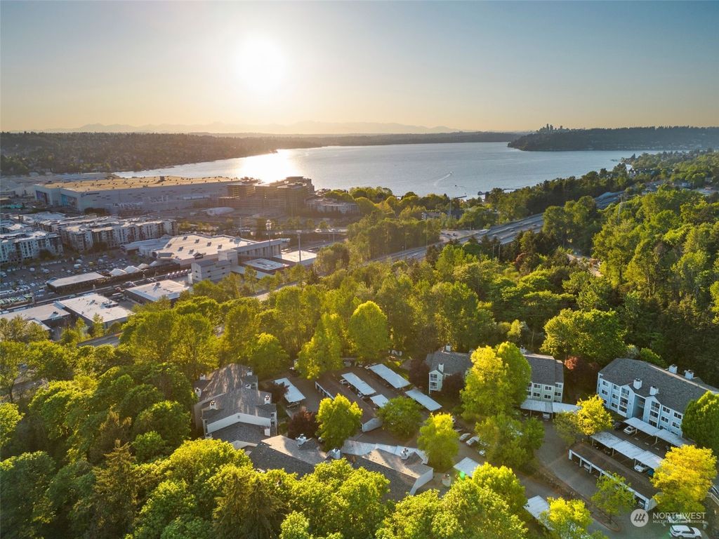 Photo of 975 Aberdeen Avenue NE #F107, Renton, WA 98056 (MLS # 2235003)