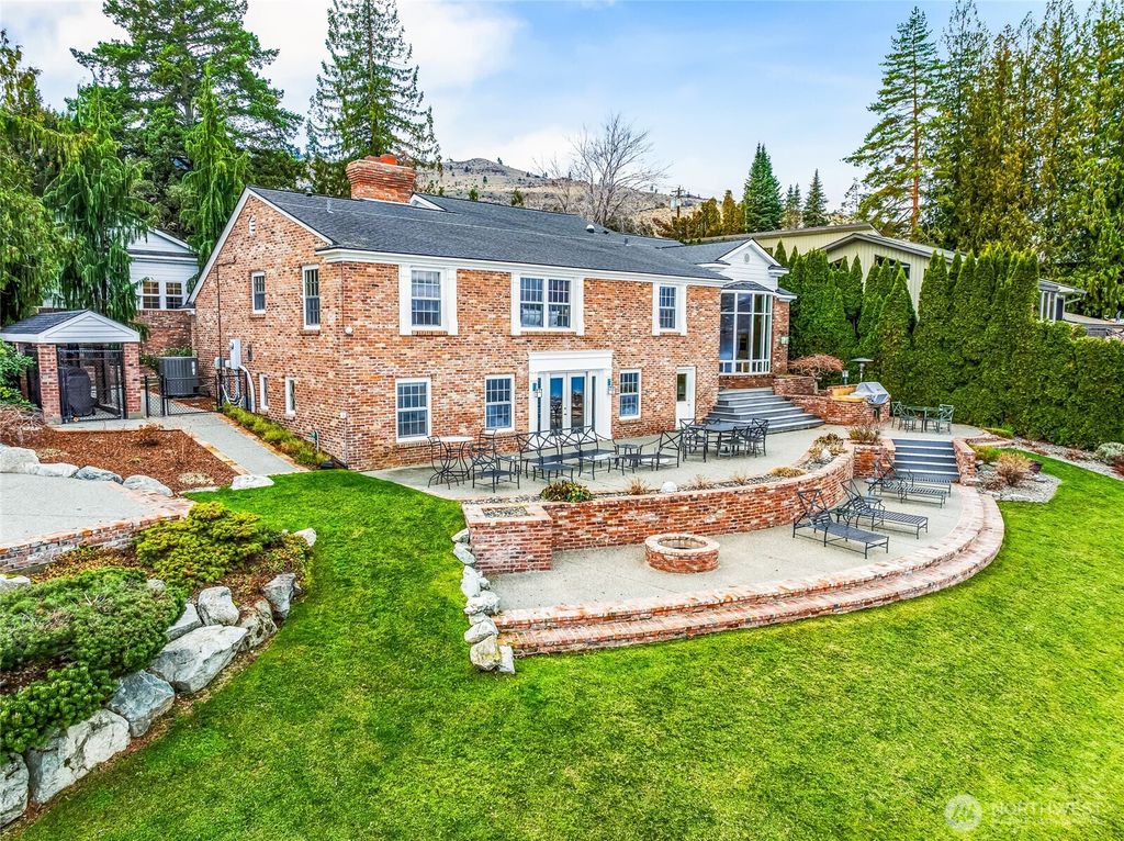 Photo of 4102 US Highway 97A, Chelan, WA 98816 (MLS # 2461704)