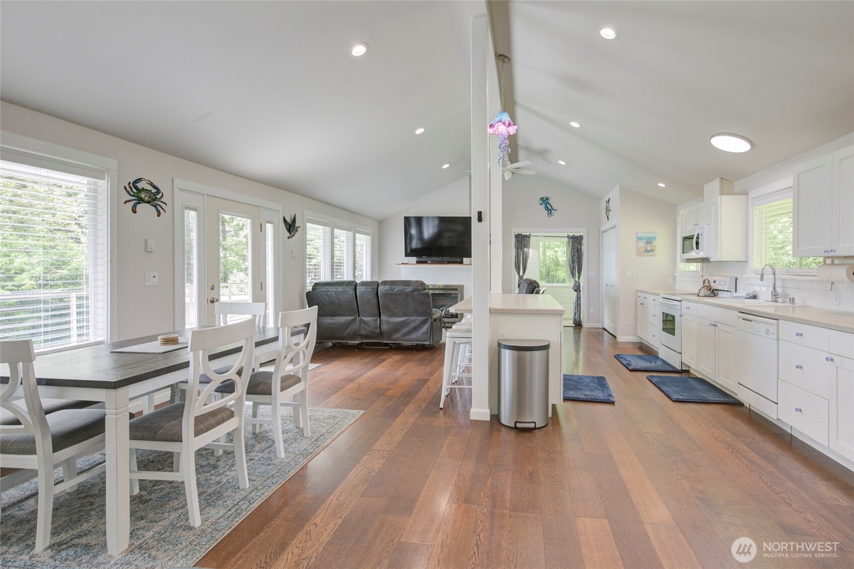 2 N Copalis Rock Lane