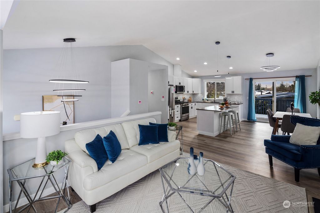 Photo of 1910 139th Street SW, Lynnwood, WA 98087 (MLS # 2331006)