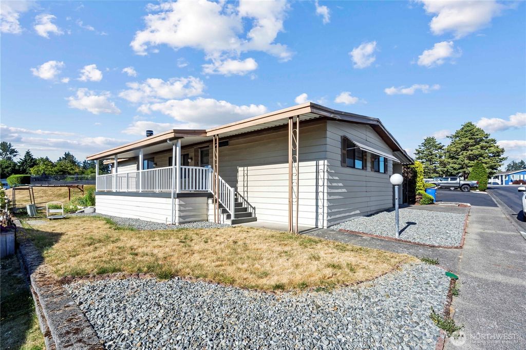 Photo of 11436 SE 208th Street #88, Kent, WA 98031 (MLS # 2403413)