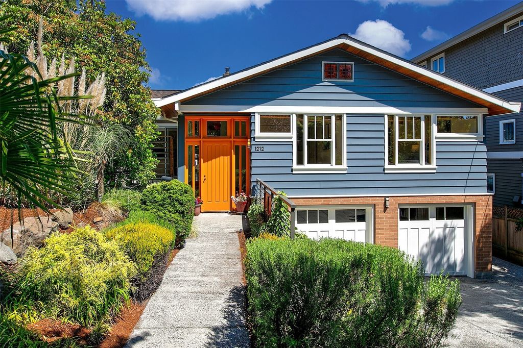 Photo of 1212 3rd Avenue N, Seattle, WA 98109 (MLS # 2400802)