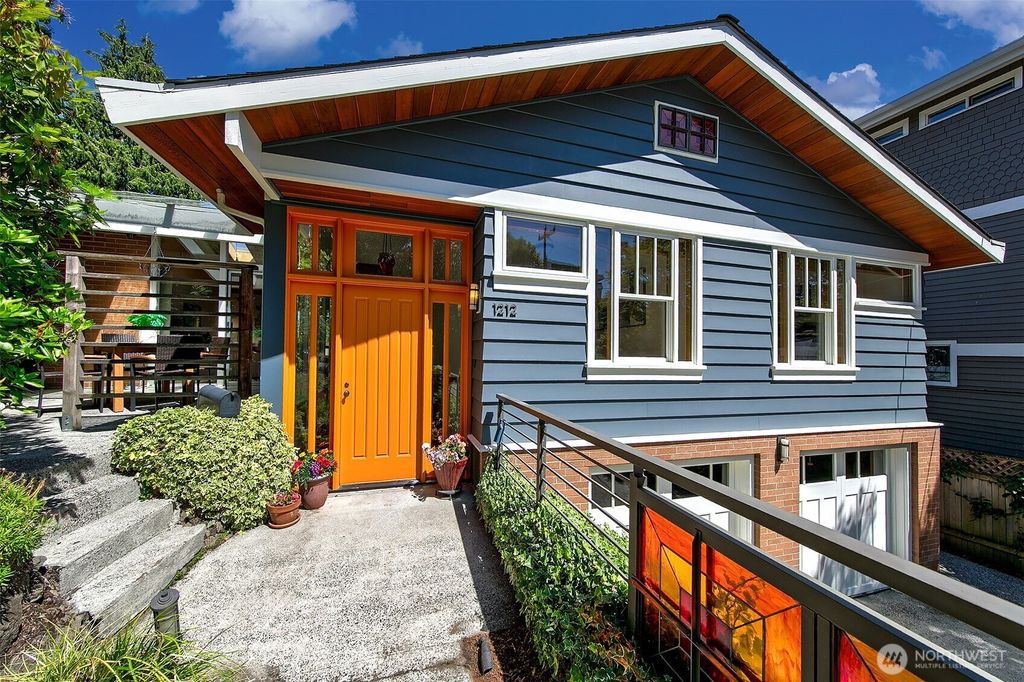 Photo of 1212 3rd Avenue N, Seattle, WA 98109 (MLS # 2400802)