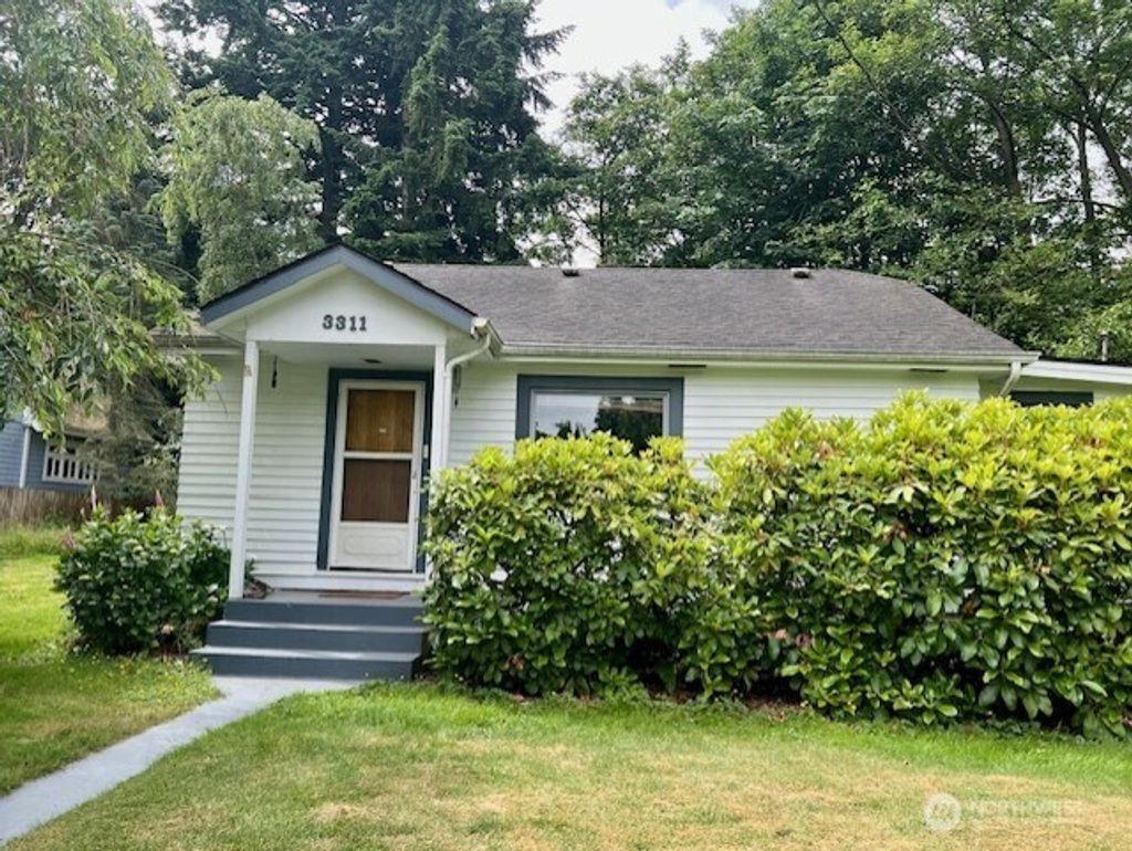 Photo of 3311 W Fort Street, Seattle, WA 98199 (MLS # 2427078)