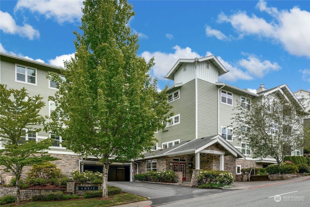 Photo of 4406 Providence Point Place SE #101, Issaquah, WA 98029 (MLS # 2069334)