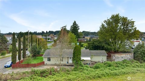 Photo of 320 S 4th Street, Elma, WA 98541 (MLS # 2496111)