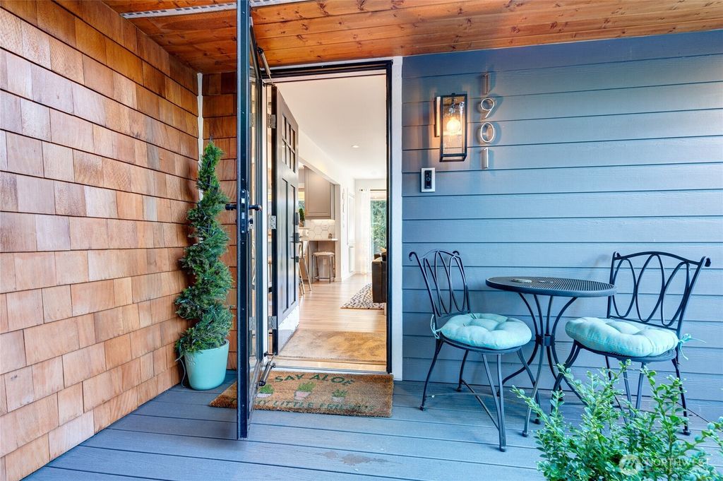 Photo of 1901 SW 170th Street, Normandy Park, WA 98166 (MLS # 2480820)