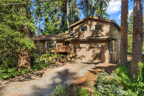 Photo of 16142 SE 42nd Place, Bellevue, WA 98006 (MLS # 2434265) Photo of 16142 SE 42nd Place, Bellevue, WA 98006 (MLS # 2434265)