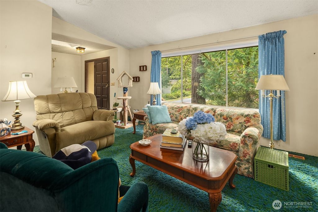 Photo of 16142 SE 42nd Place, Bellevue, WA 98006 (MLS # 2434265)