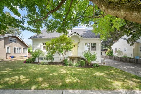 707 Ryan Avenue Sumner WA 98390
