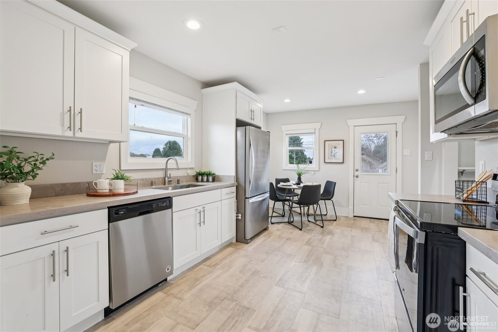 3601 S Ainsworth Avenue