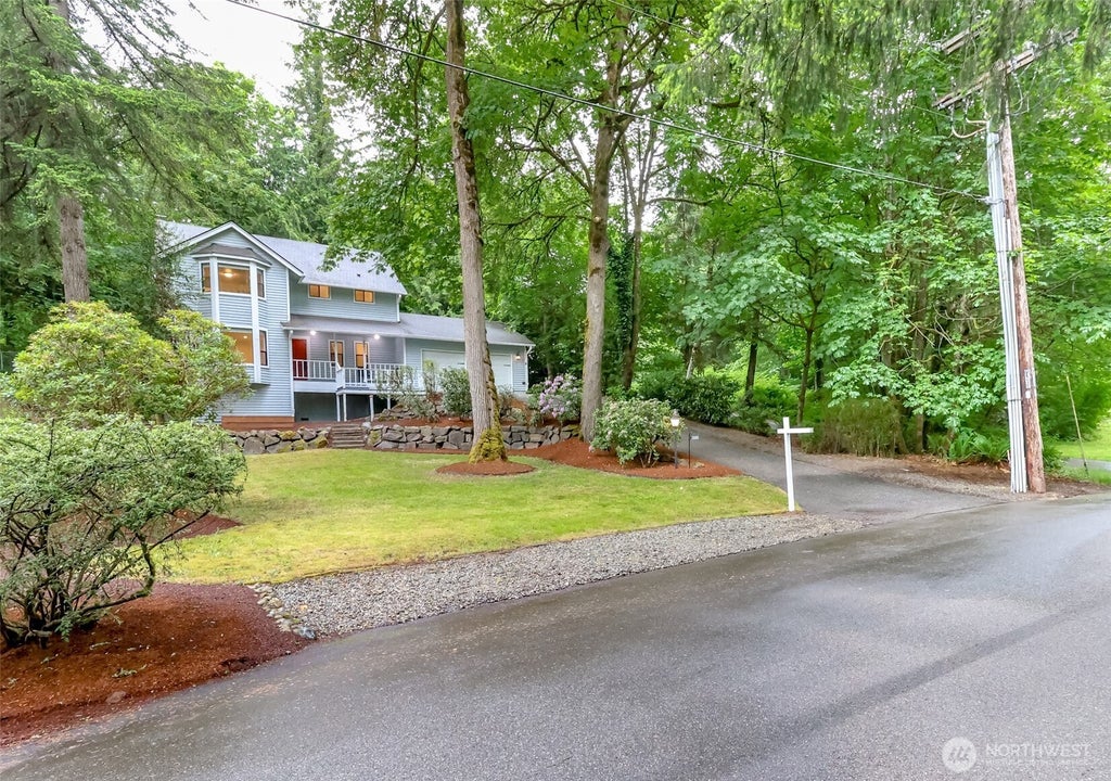 Photo of 28803 184th Place SE, Kent, WA 98042 (MLS # 2576153)