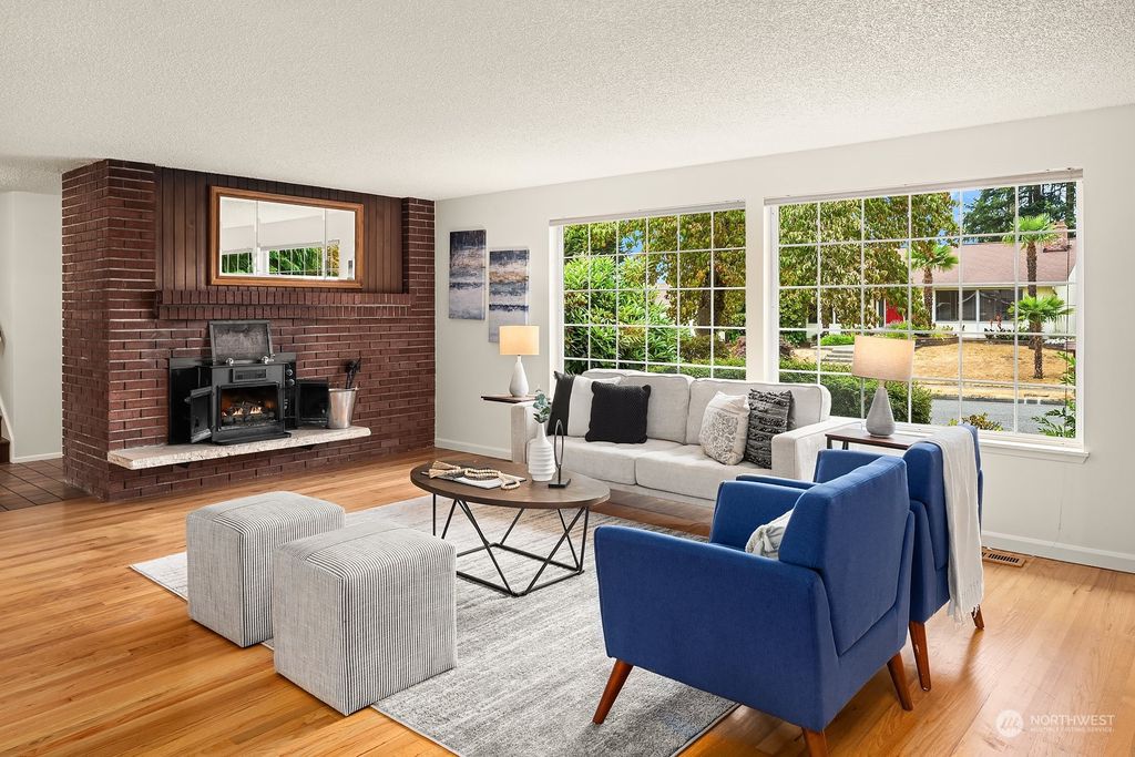 Photo of 12145 SE 68th Place, Bellevue, WA 98006 (MLS # 2280771)