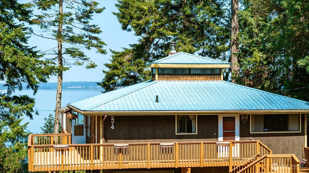 Photo of 274 Marine Drive, Coupeville, WA 98239 (MLS # 2575438)
