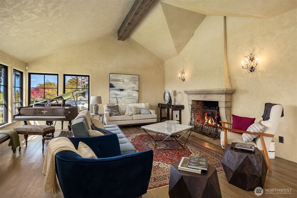 Photo of 8201 SE 67th Street, Mercer Island, WA 98040 (MLS # 2507915)