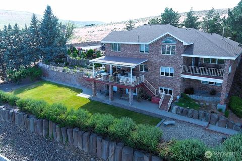 Photo of 440 West Line Road, Ephrata, WA 98823 (MLS # 2389407)