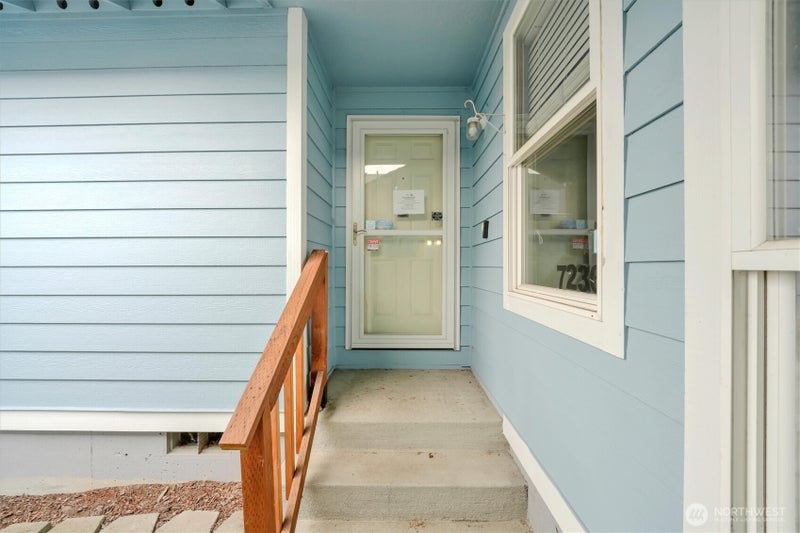 7236 163rd Street E