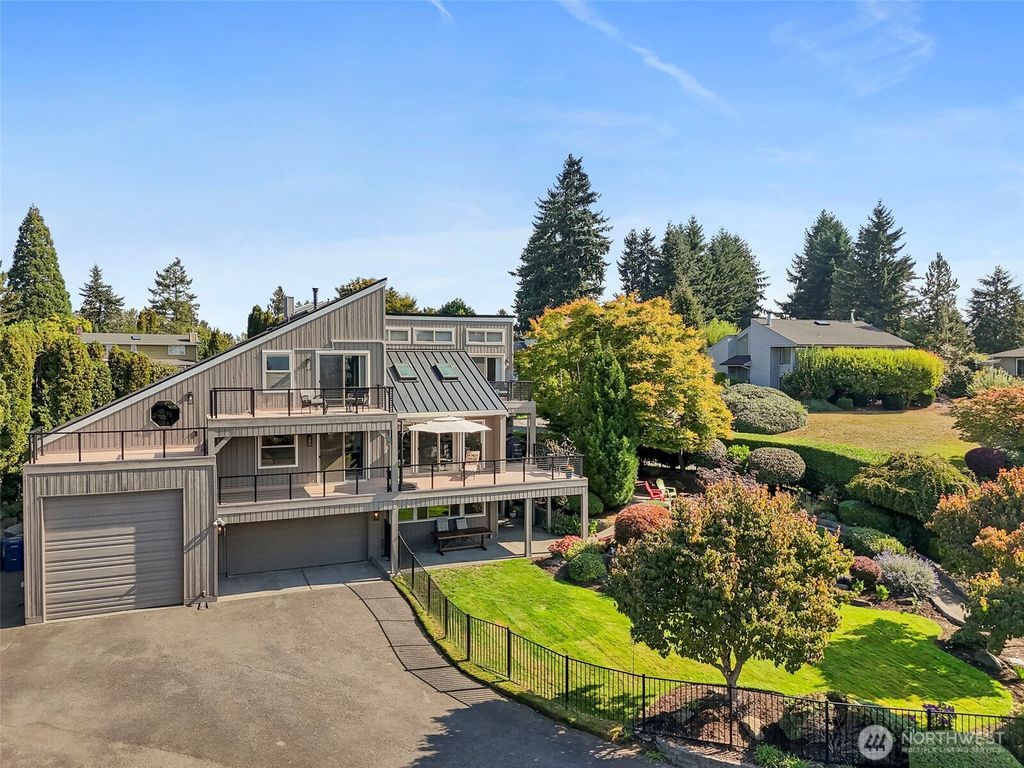 Photo of 10816 SE 292nd Street, Auburn, WA 98092 (MLS # 2437174)