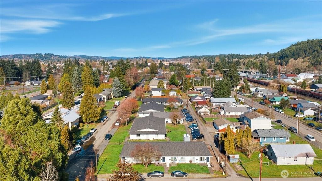 Photo of 1100 S Pearl Street, Centralia, WA 98531 (MLS # 2493118)