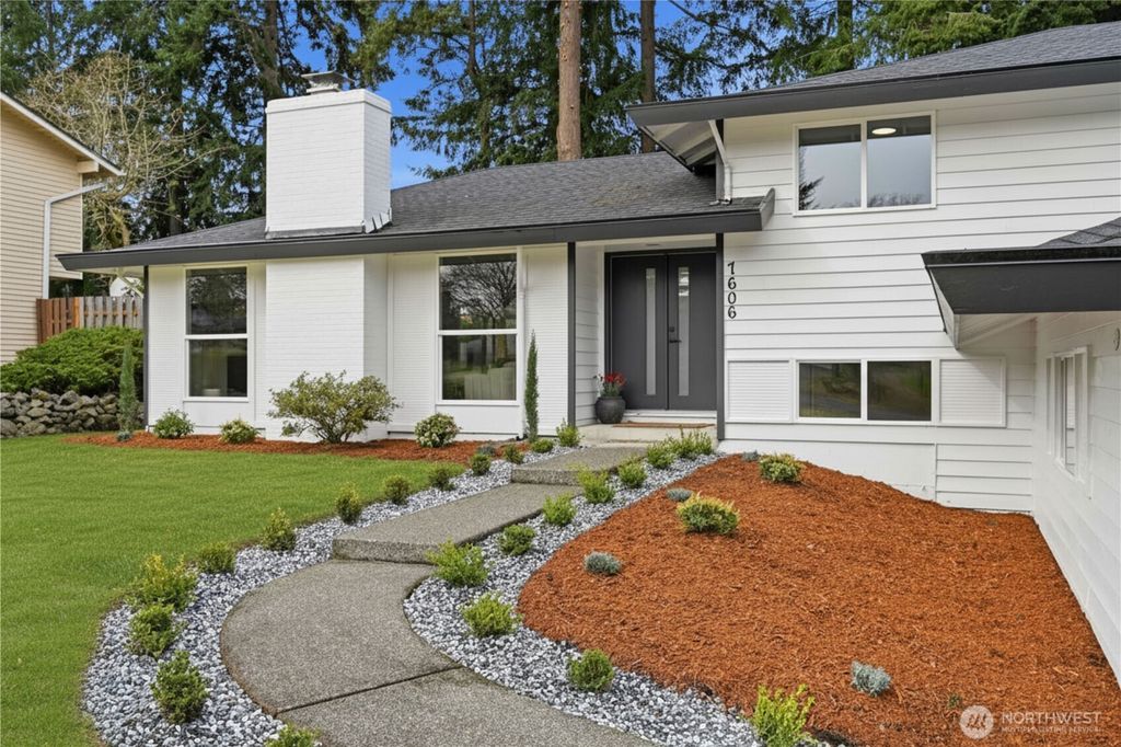 Photo of 7606 91st Avenue SW, Lakewood, WA 98498 (MLS # 2497950)