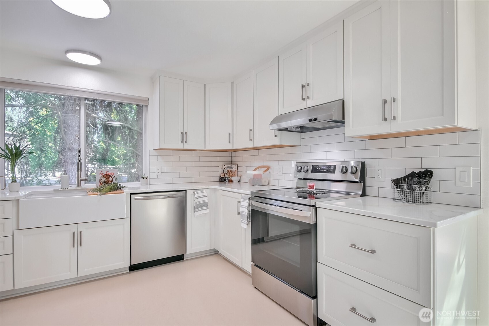 Edgewood, Washington 98371, United States, 4 Bedrooms Bedrooms, ,3 BathroomsBathrooms,Residential,Active,182891