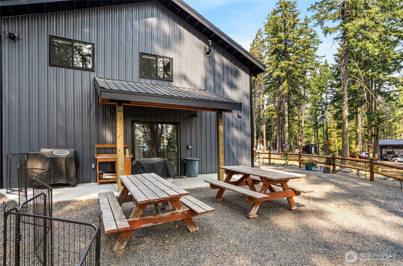 860 Pumphouse Hill Road