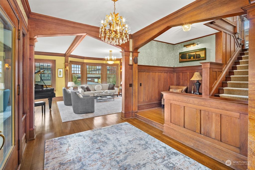 Photo of 620 W Lee Street, Seattle, WA 98119 (MLS # 2225957)
