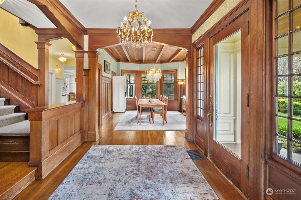 Photo of 620 W Lee Street, Seattle, WA 98119 (MLS # 2225957)