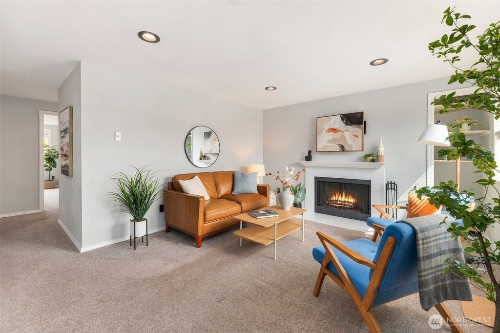 Photo of 4810 S 187th Place #B-205, Seattle, WA 98188 (MLS # 2583504)