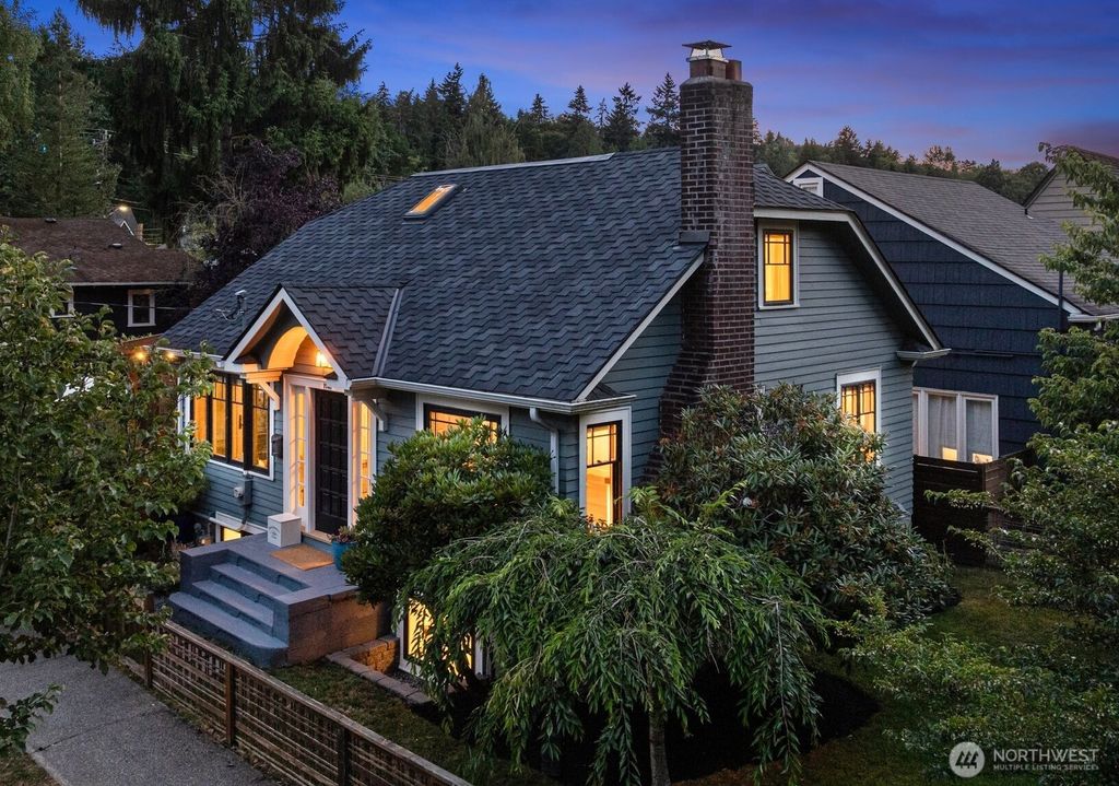 Photo of 1961 22nd Avenue E, Seattle, WA 98112 (MLS # 2402372)