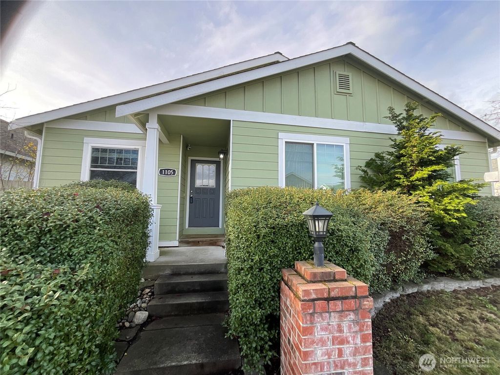 Photo of 1105 NE Cordero Drive, Oak Harbor, WA 98277 (MLS # 2457288)