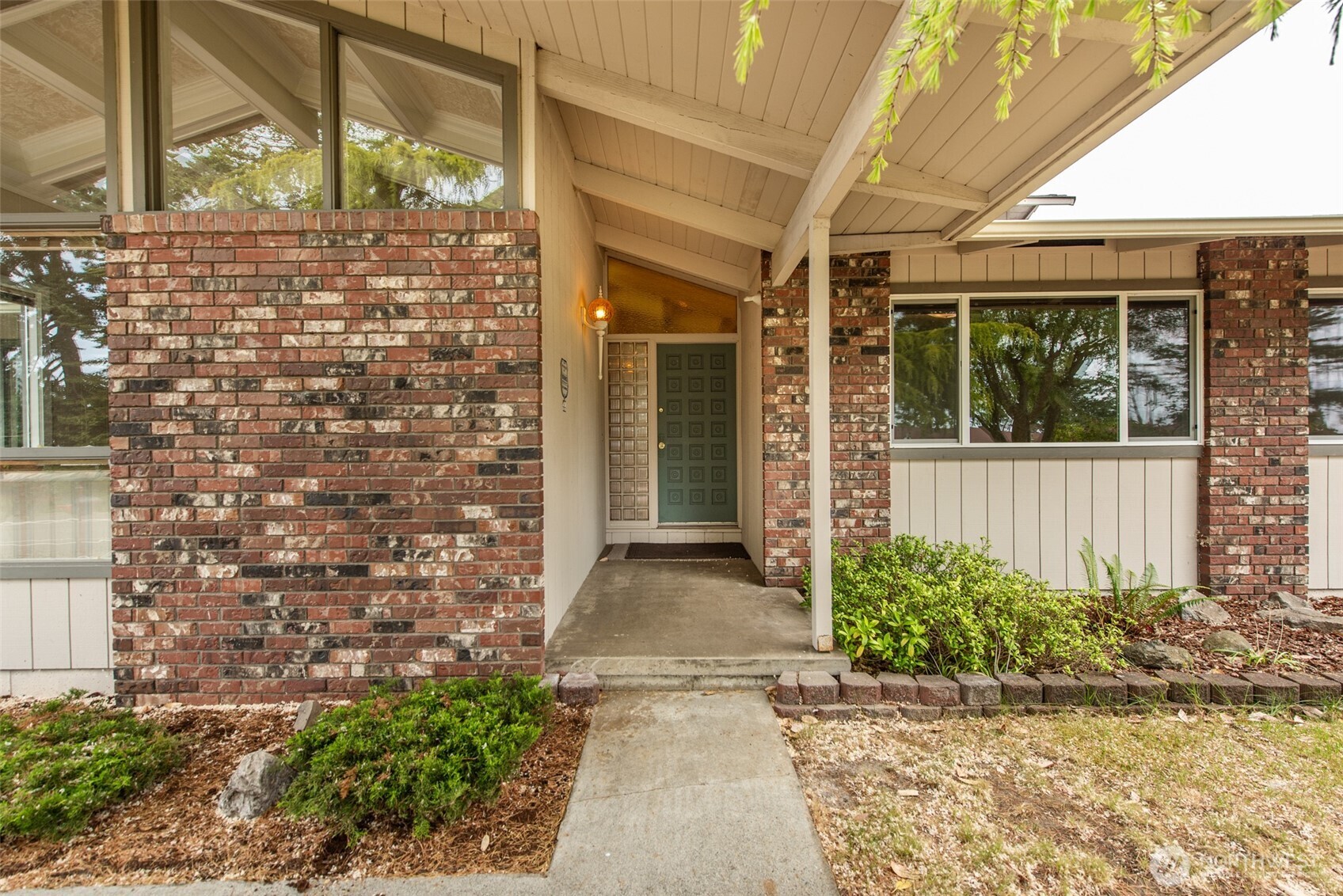 2130 W 4th