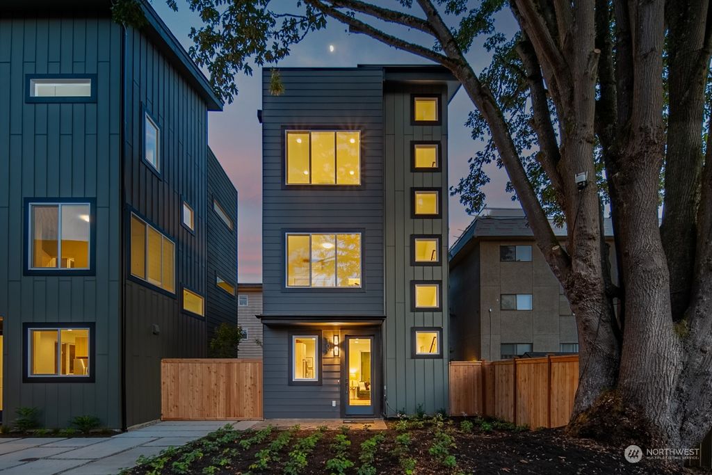 Photo of 109 N 105th Street, Seattle, WA 98133 (MLS # 2271263)