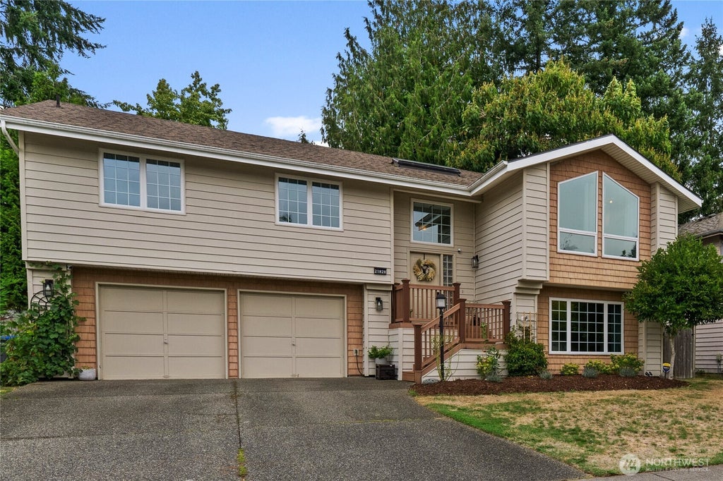 Photo of 21828 SE 236th Place, Maple Valley, WA 98038 (MLS # 2589417)