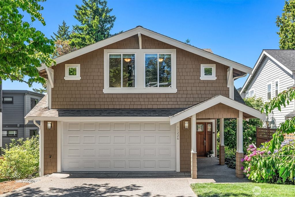 Photo of 11226 NE 67th Street, Kirkland, WA 98033 (MLS # 2484989)