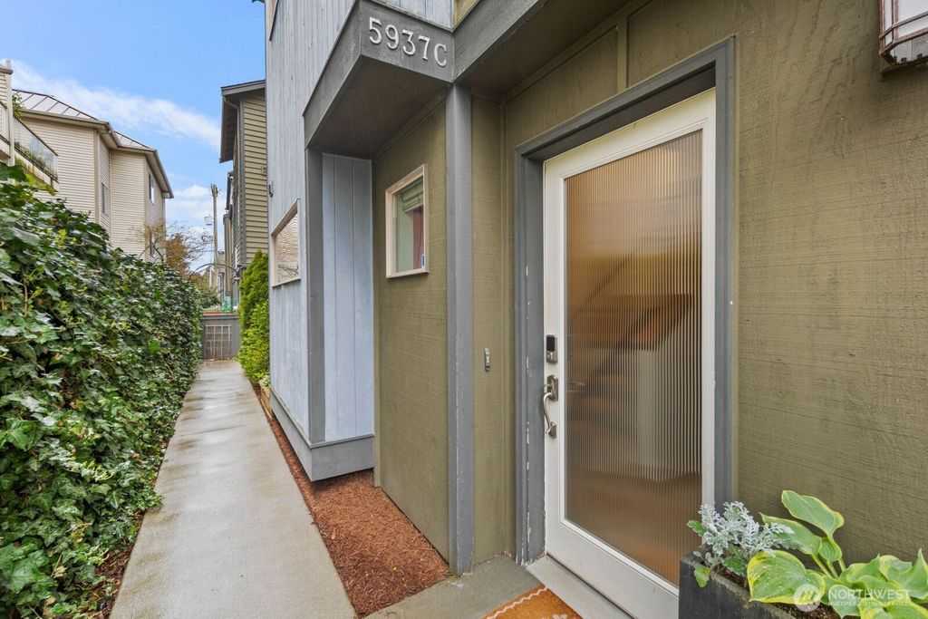 Photo of 5937 California Avenue SW #C, Seattle, WA 98136 (MLS # 2508129)