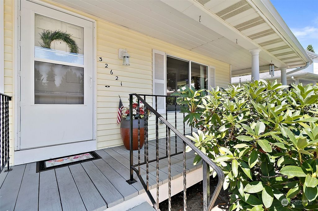 Photo of 32621 3rd Place S #2D, Federal Way, WA 98003 (MLS # 2147595)